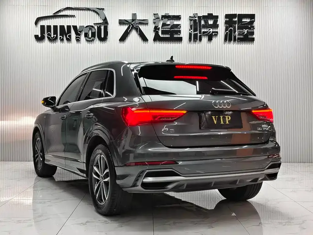 Audi Q3 — фото 4