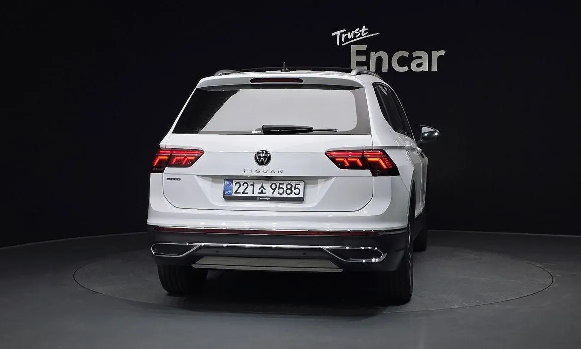 Volkswagen Tiguan — фото 2