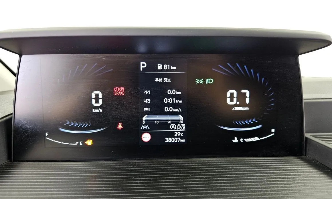 Hyundai Staria — фото 2