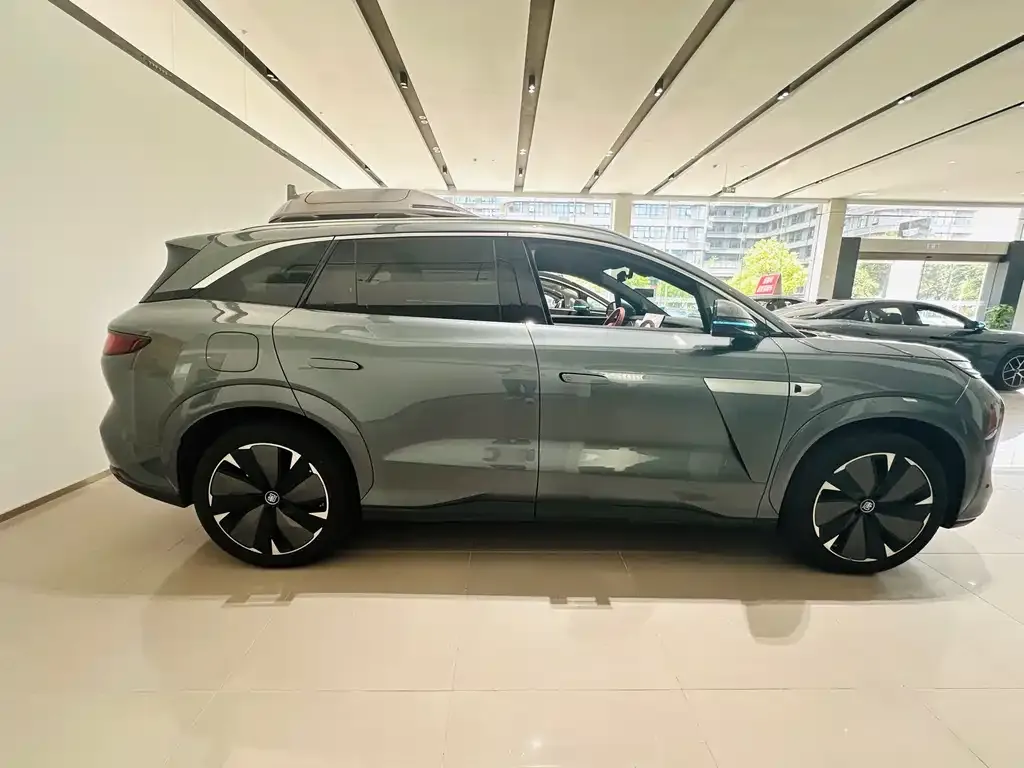 BYD Tang L — фото 4