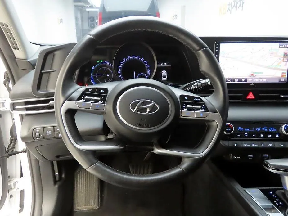 Hyundai AVANTE 2023 из KR, фото 7