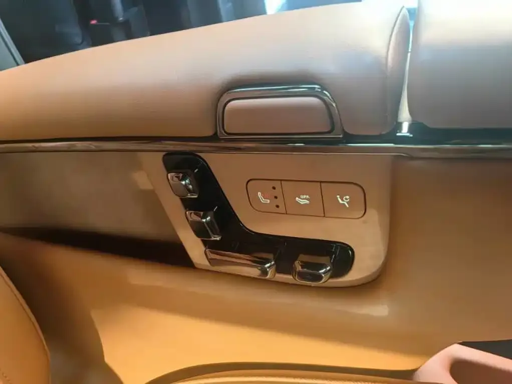 GAC Motor Trumpchi M8 — фото 3