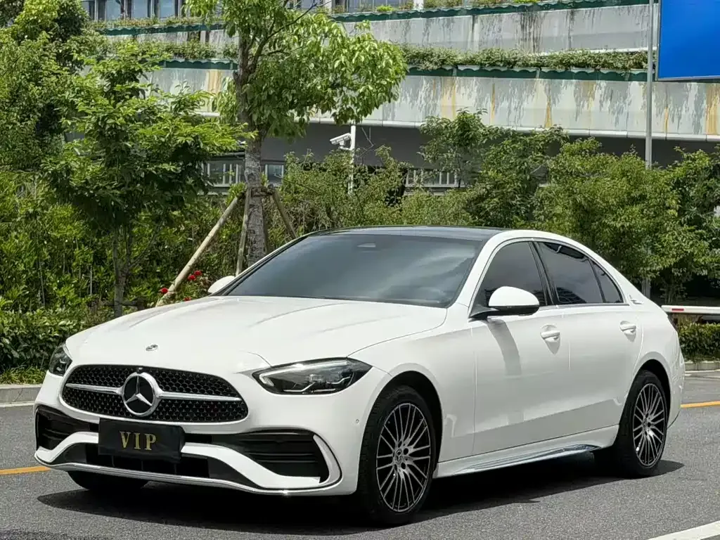 Mercedes-Benz C-Class — фото 1