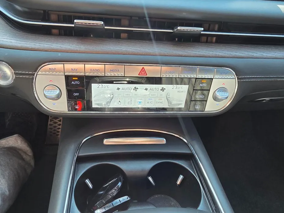 Genesis G90 2023 из KR, фото 8
