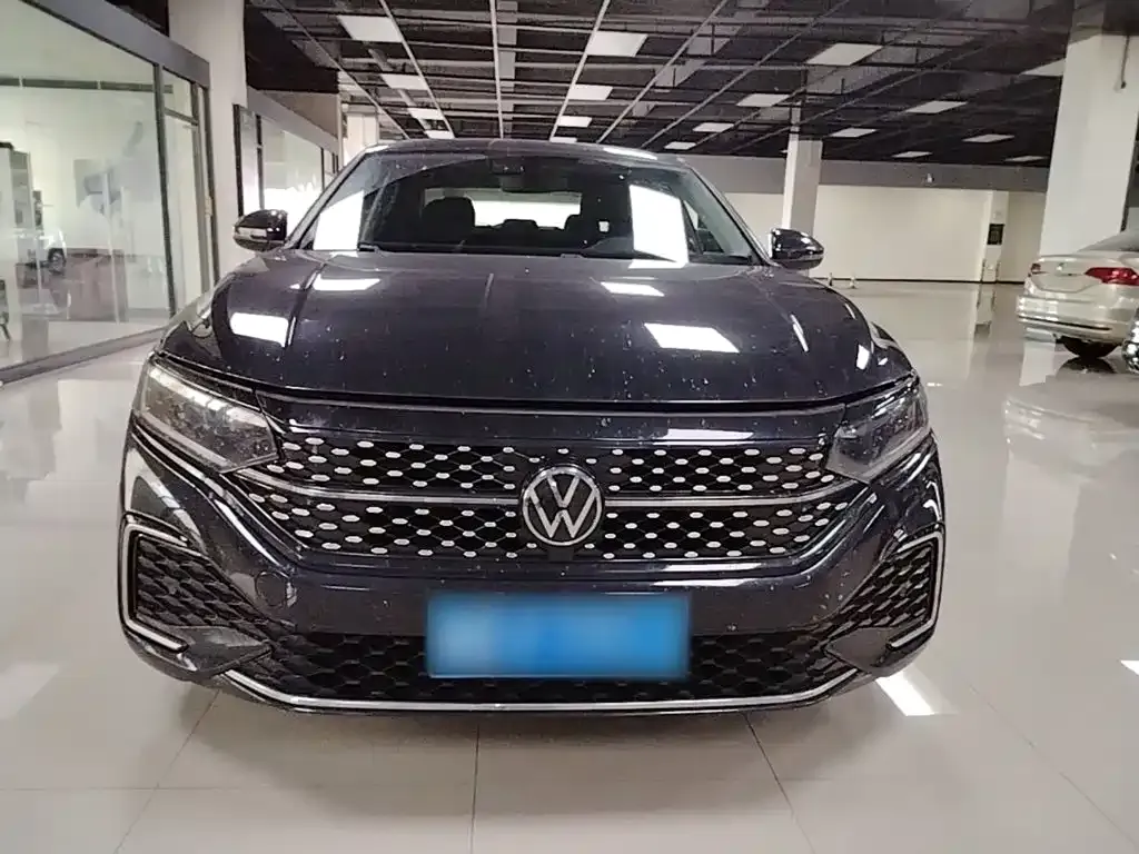 Volkswagen Passat — фото 7