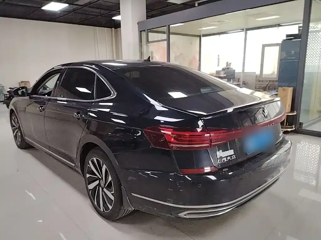 Volkswagen Passat — фото 6