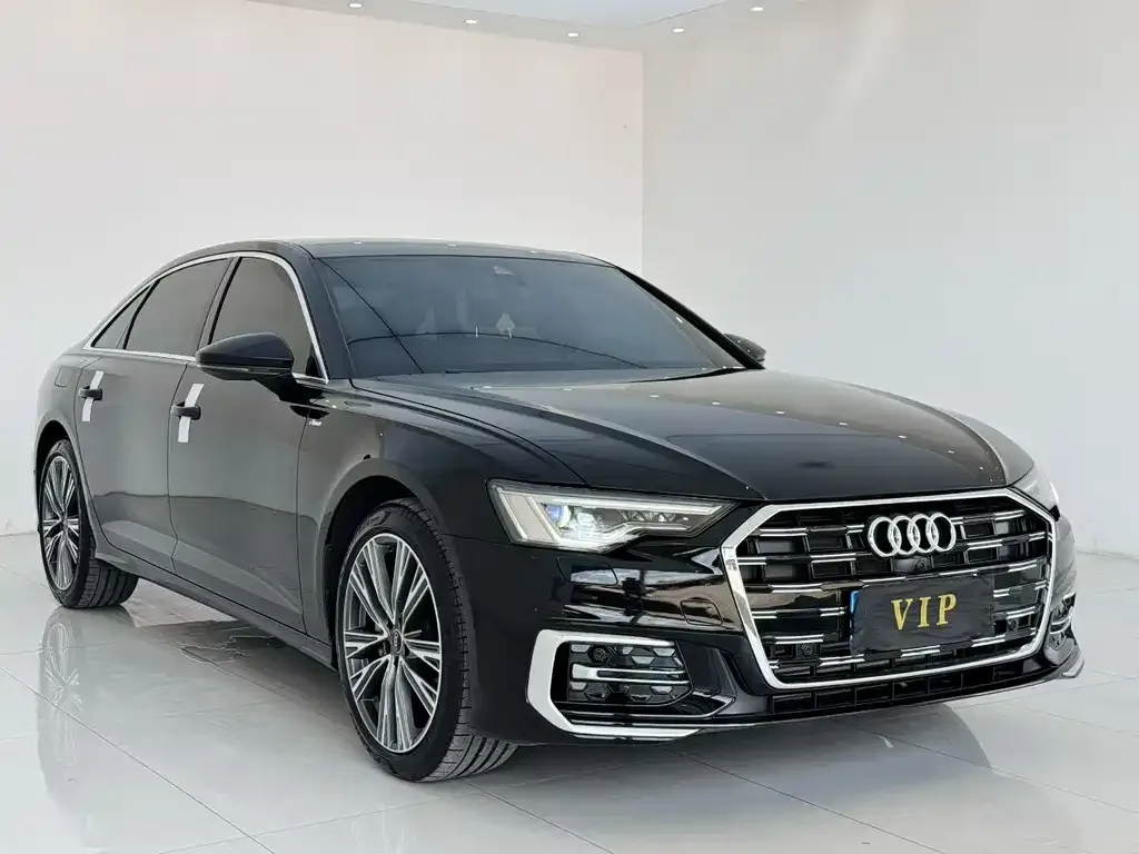 Audi A6L — фото 1