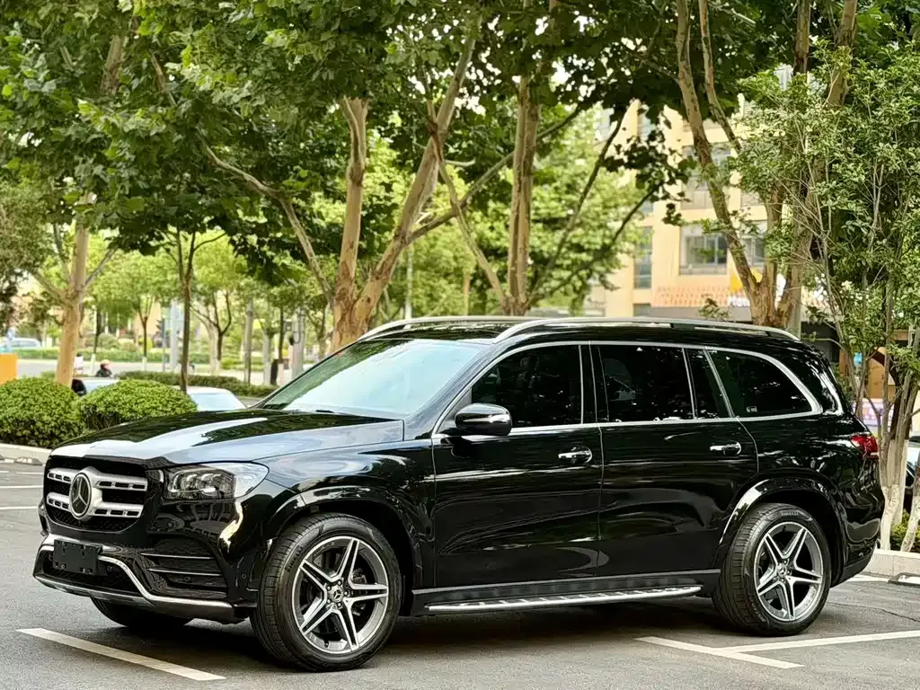 Mercedes-Benz GLS — фото 1
