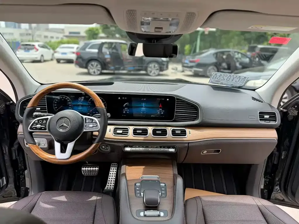 Mercedes-Benz GLS — фото 2