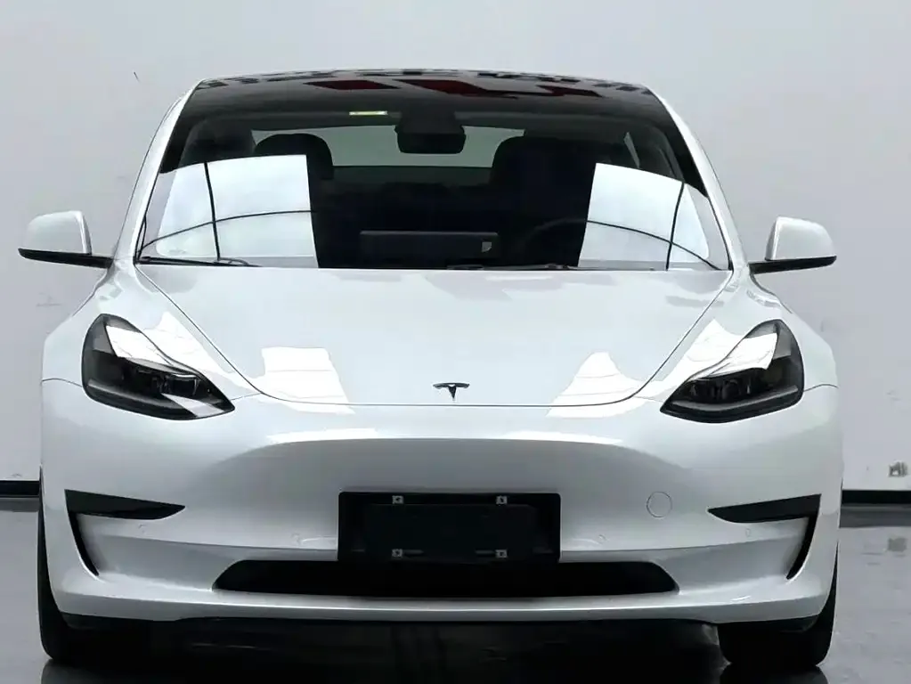 Tesla Model 3 — фото 6