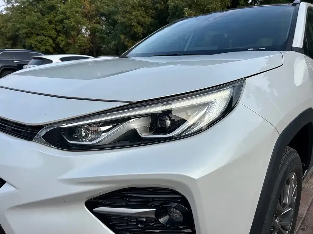Toyota Wildlander — фото 10