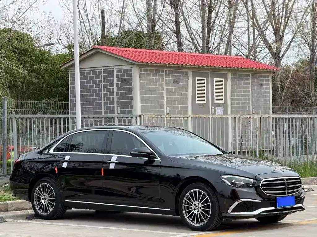 Mercedes-Benz E-Class — фото 10