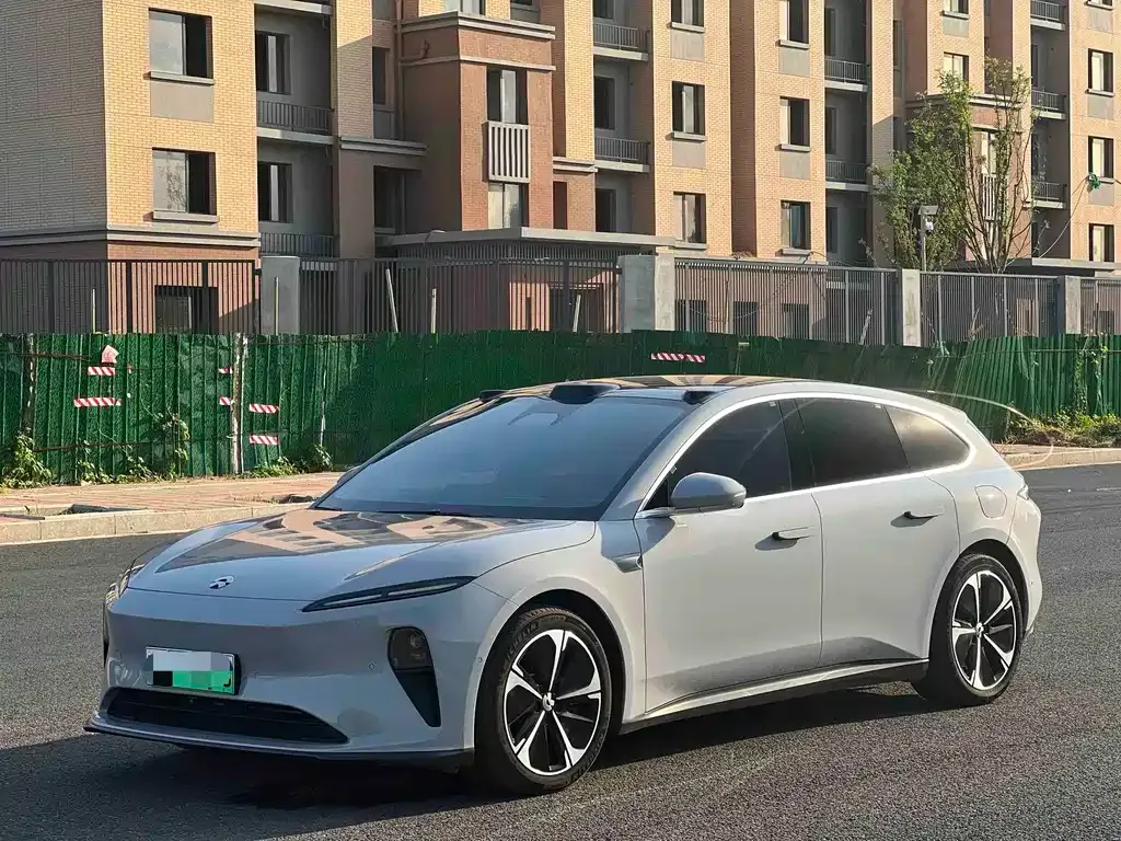 NIO ET5T