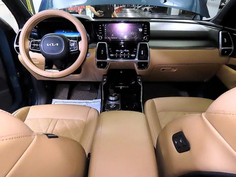 Kia Sorento — фото 8