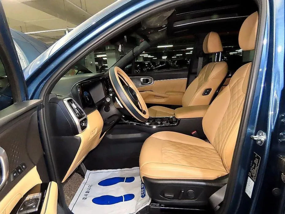 Kia Sorento — фото 7