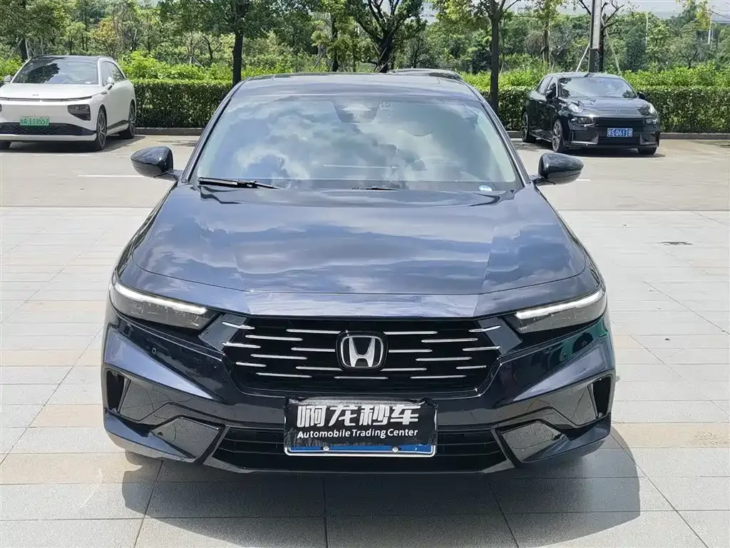 Honda Accord — фото 7