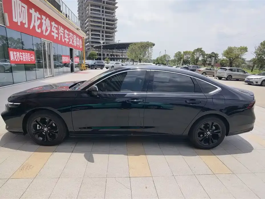 Honda Accord — фото 6