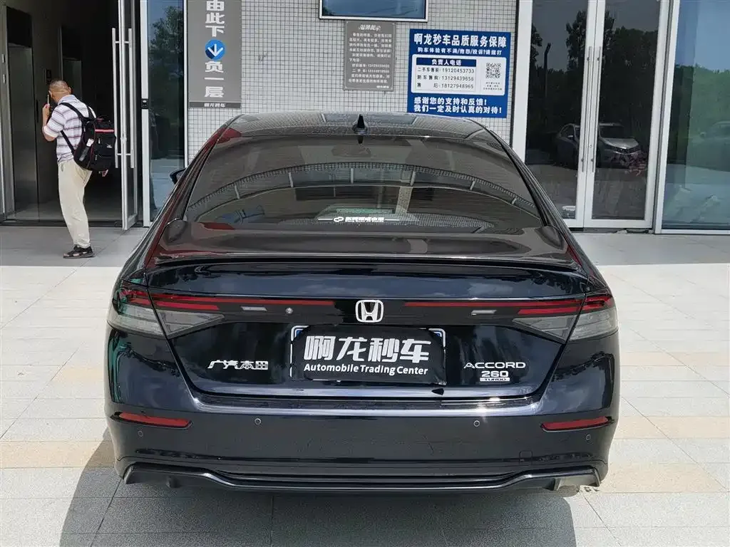 Honda Accord — фото 8