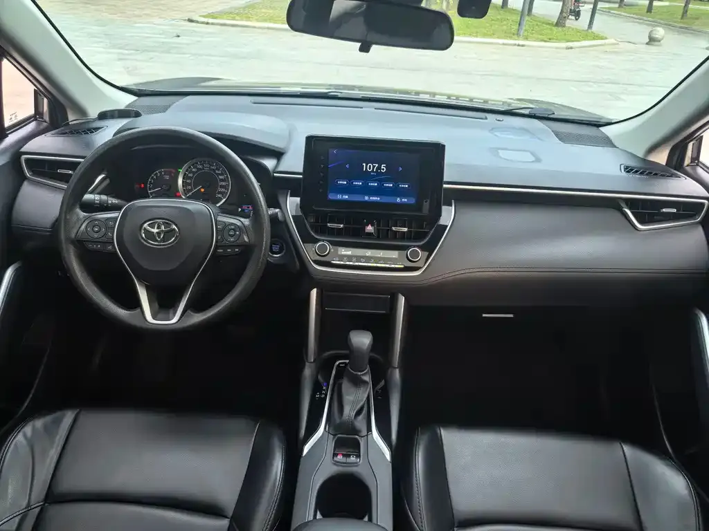 Toyota Frontlander 2023 из CN, фото 10