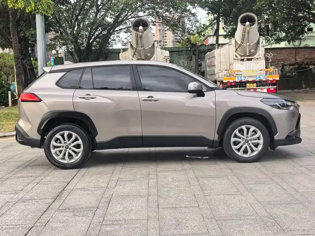 Toyota Frontlander 2023 из CN, фото 8