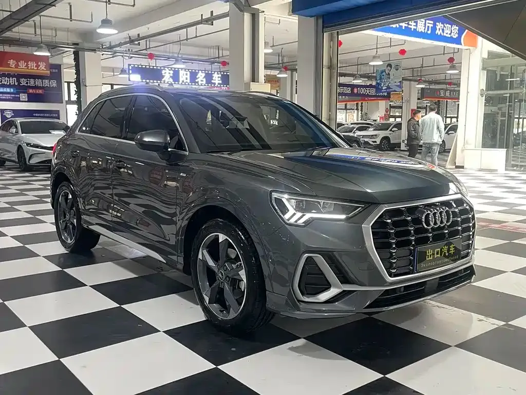 Audi Q3 — фото 7