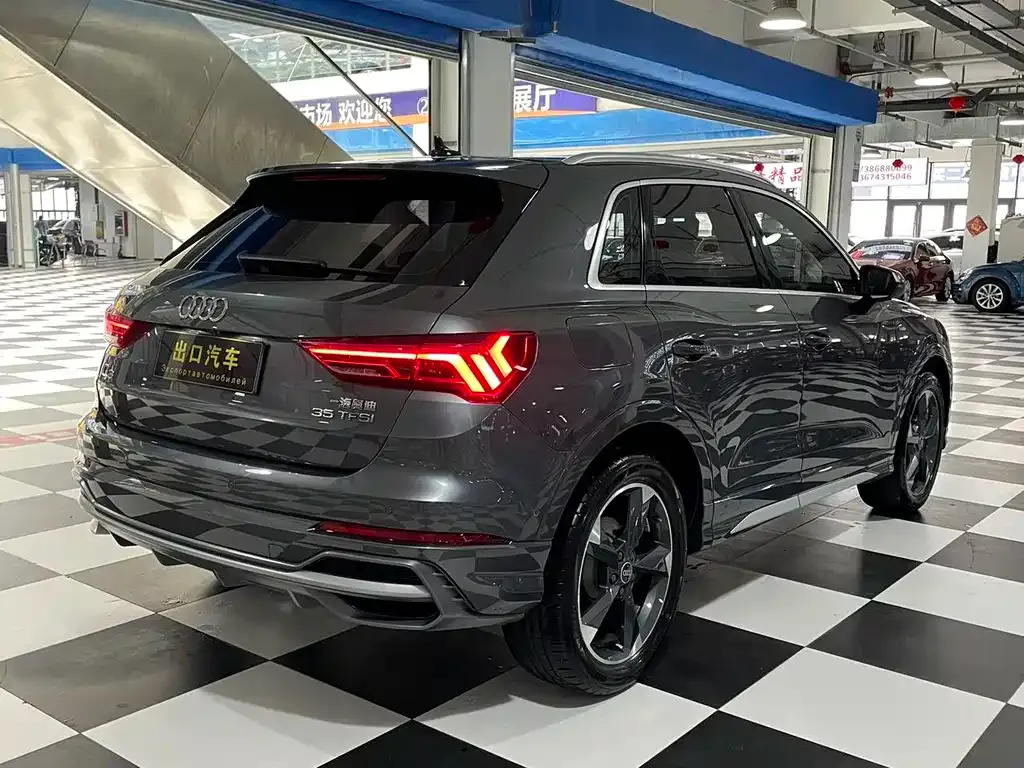 Audi Q3 — фото 8