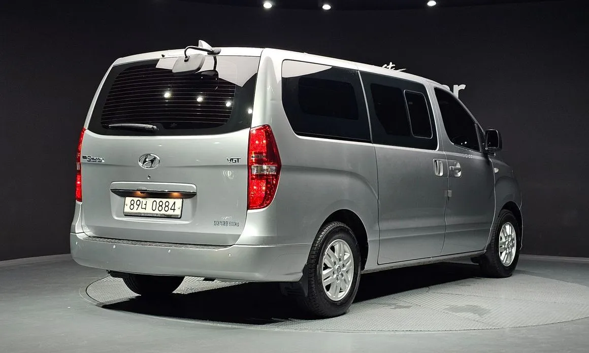 Hyundai Starex — фото 3