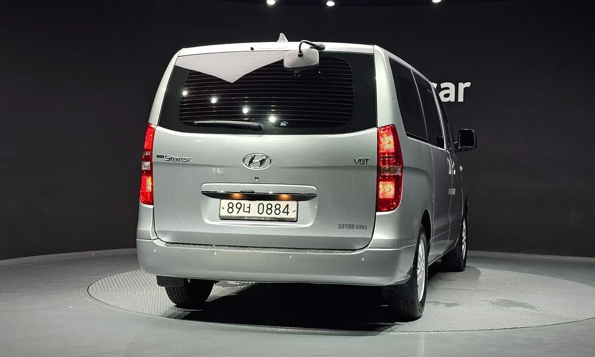 Hyundai Starex — фото 2