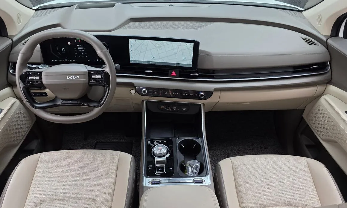 Kia Carnival — фото 10