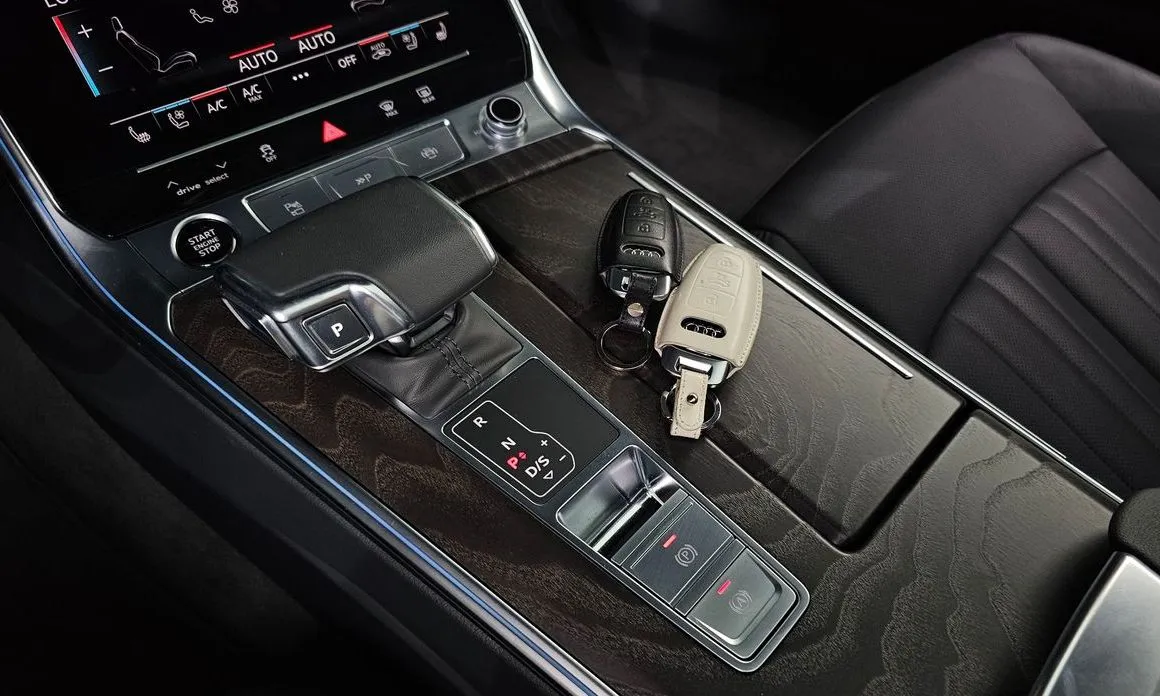 Audi A6 — фото 8
