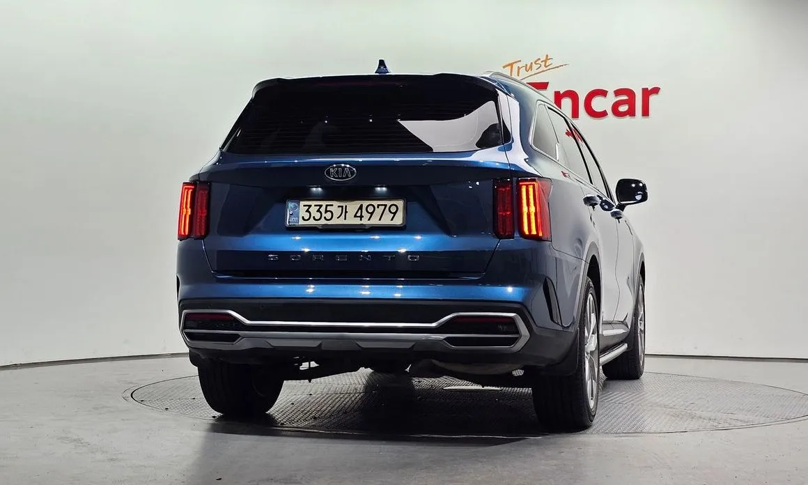 Kia Sorento — фото 8