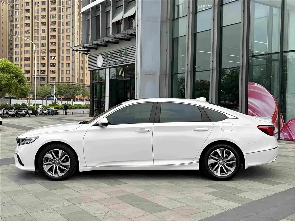 Honda Inspire — фото 2