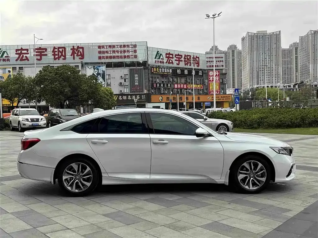 Honda Inspire — фото 10