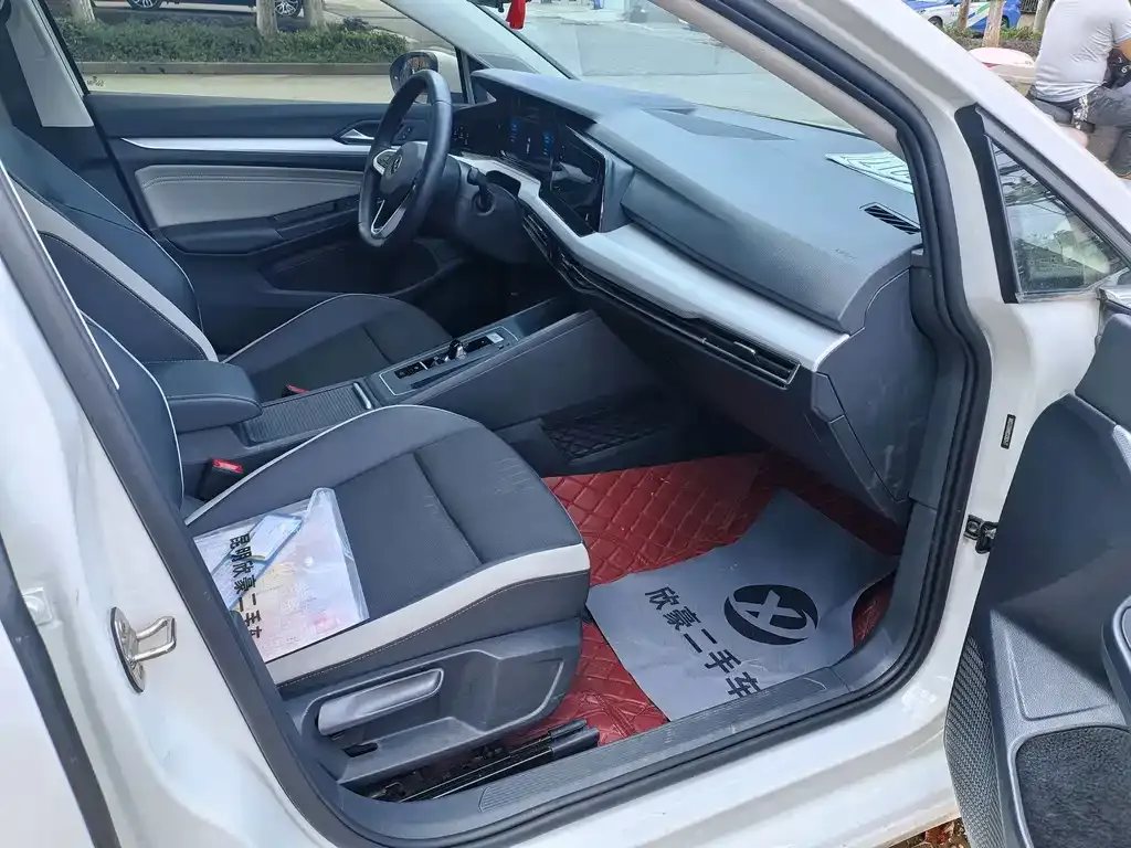 Volkswagen Golf 2022 из CN, фото 6