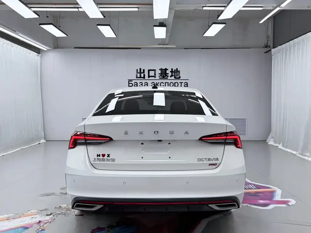 Skoda Octavia — фото 10