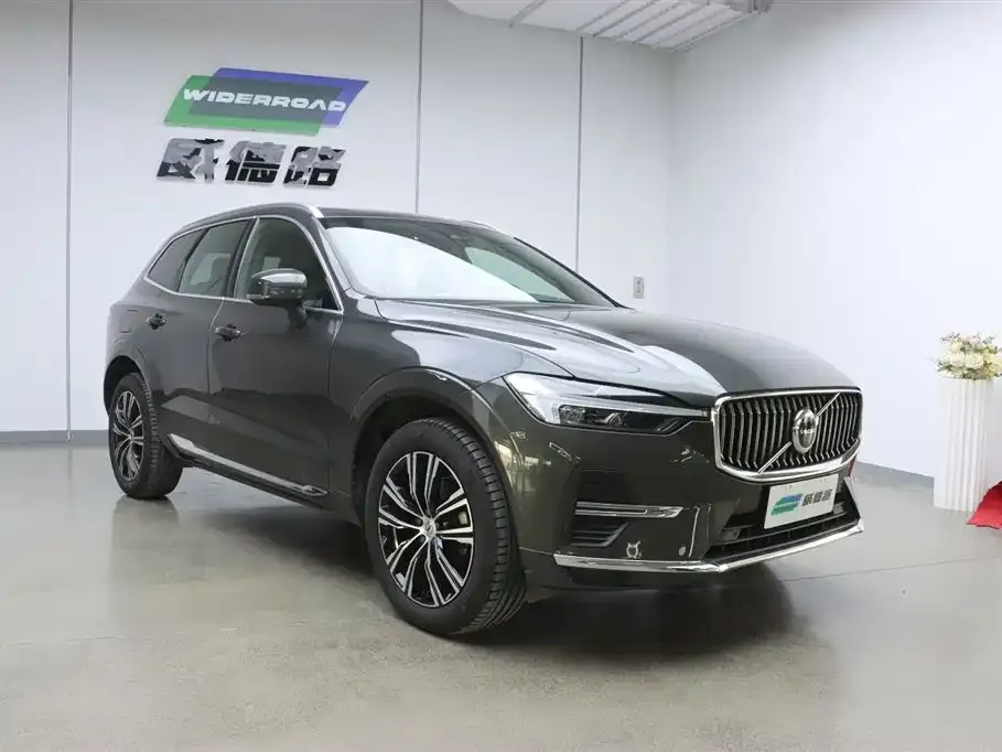 Volvo XC60 — фото 10