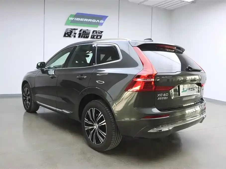 Volvo XC60 — фото 9