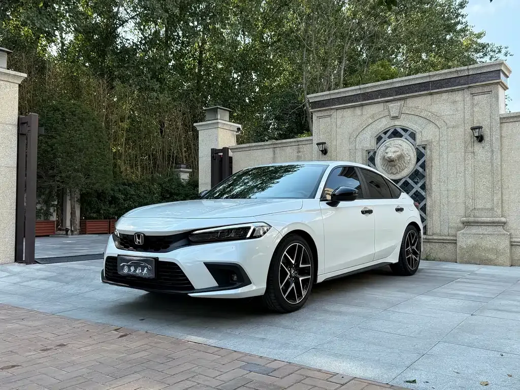 Honda Civic — фото 1