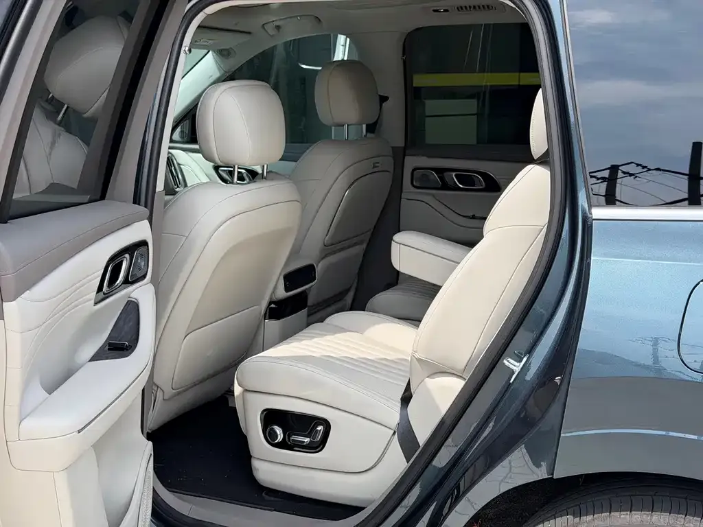 Geely Galaxy M9 — фото 6