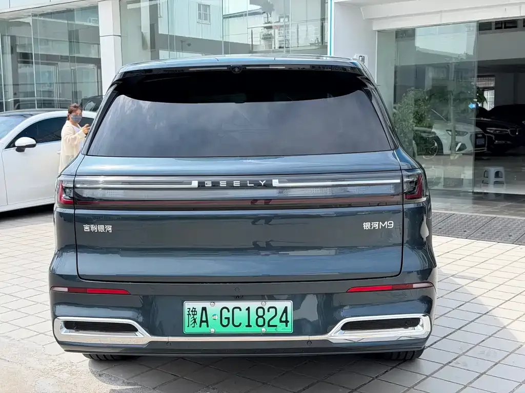 Geely Galaxy M9 — фото 3