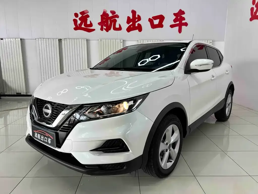 Nissan Qashqai — фото 1