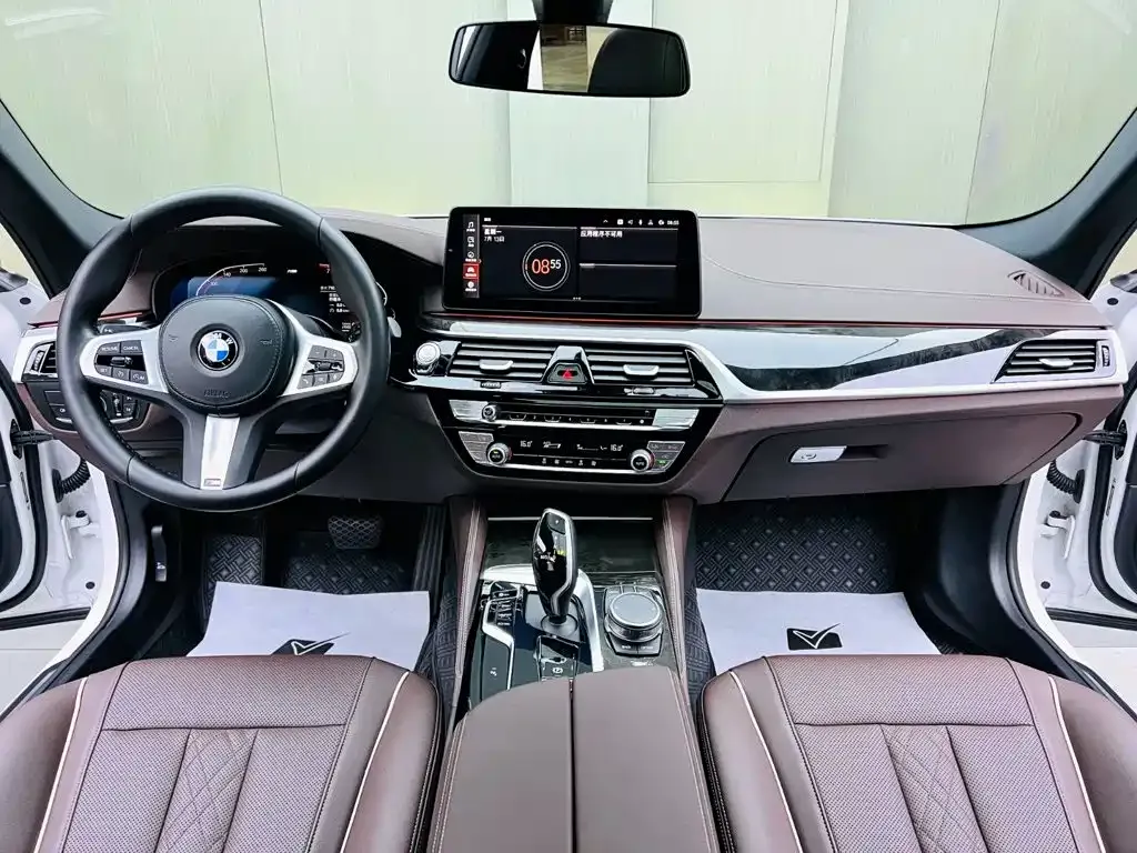 BMW 5 Series — фото 9