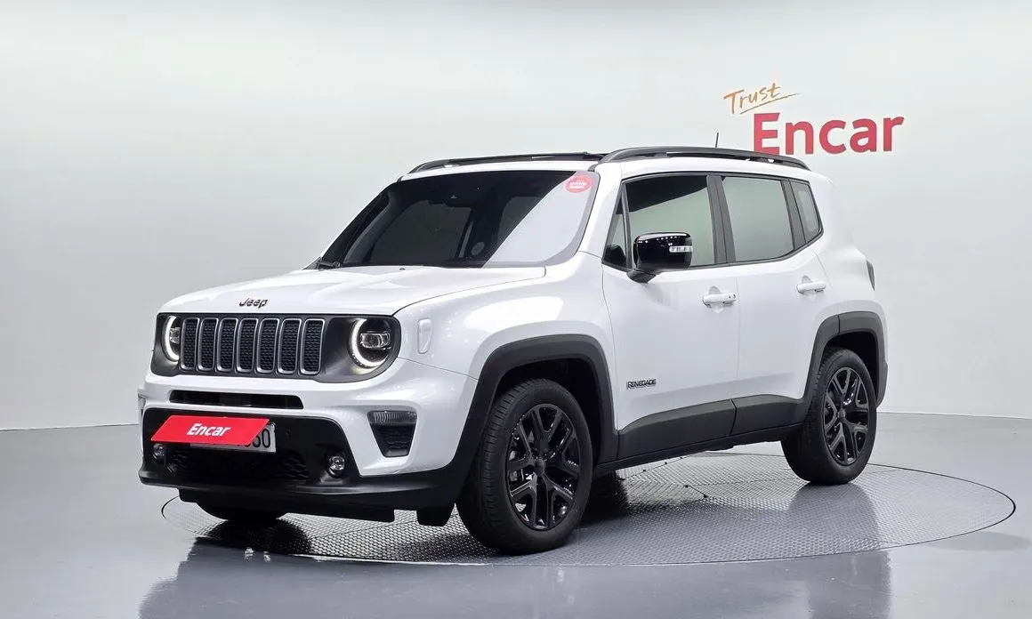 Jeep Renegade — фото 1