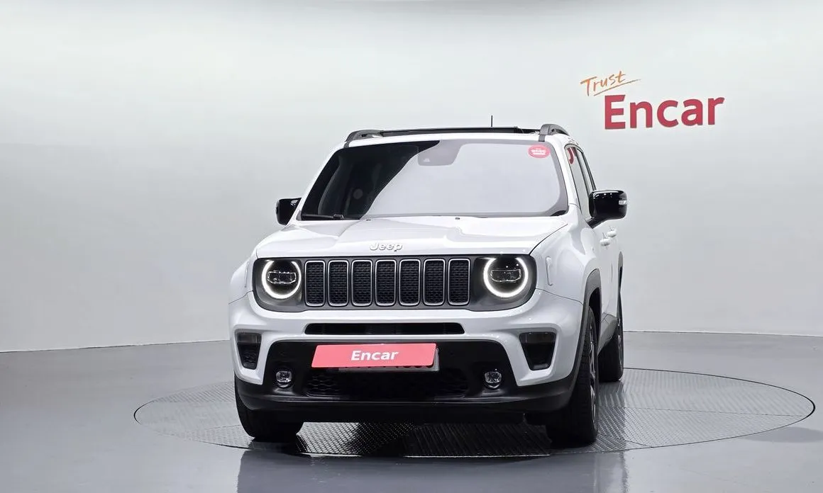 Jeep Renegade — фото 3