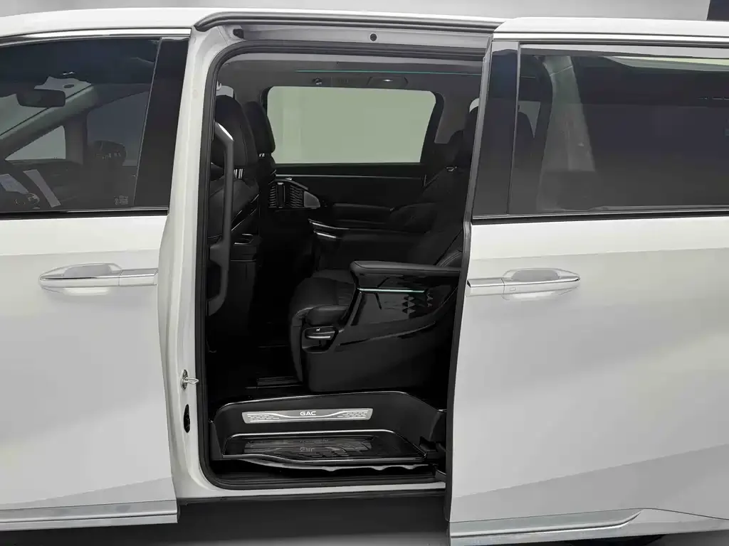GAC Motor Trumpchi M8 — фото 4