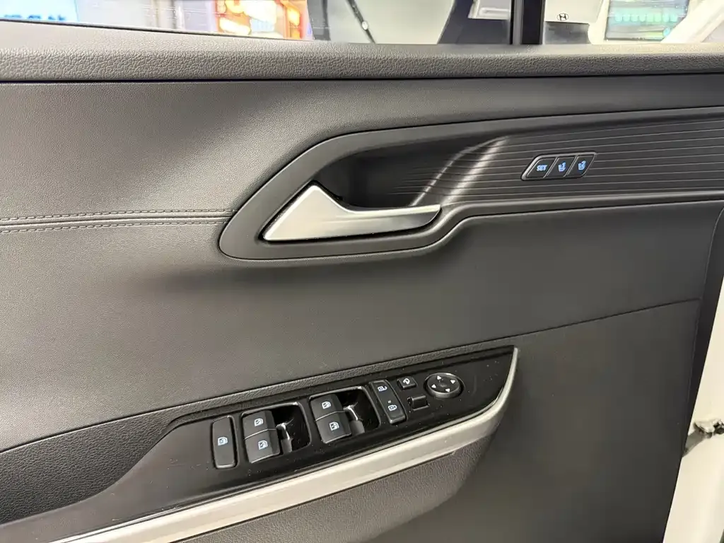 Hyundai Custo — фото 8
