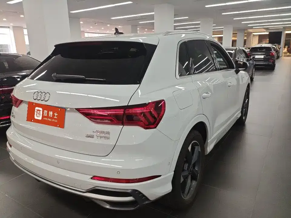 Audi Q3 — фото 9
