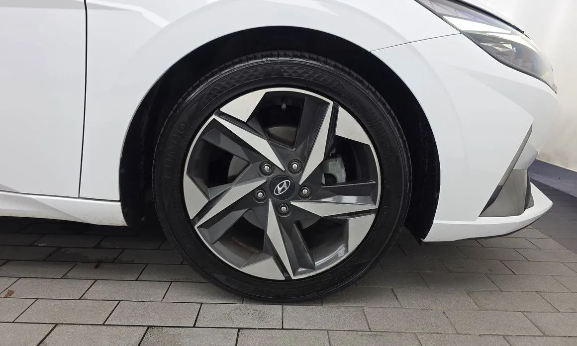 Hyundai AVANTE — фото 9