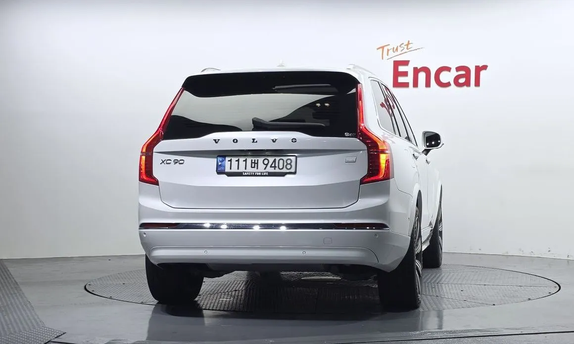 Volvo XC90 2023 из KR, фото 2