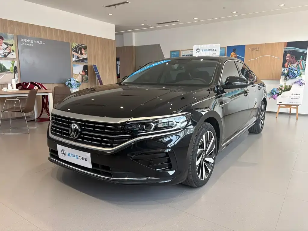 Volkswagen Passat — фото 1